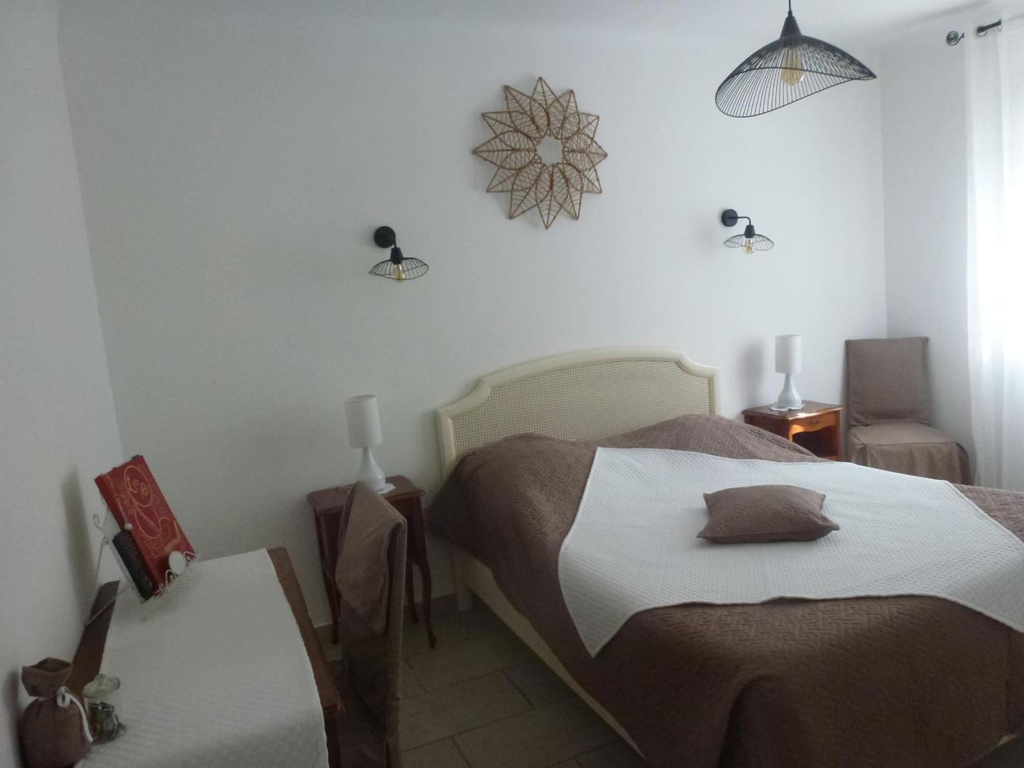 Chambre D'Hotes La Pinede Lambesc Kültér fotó