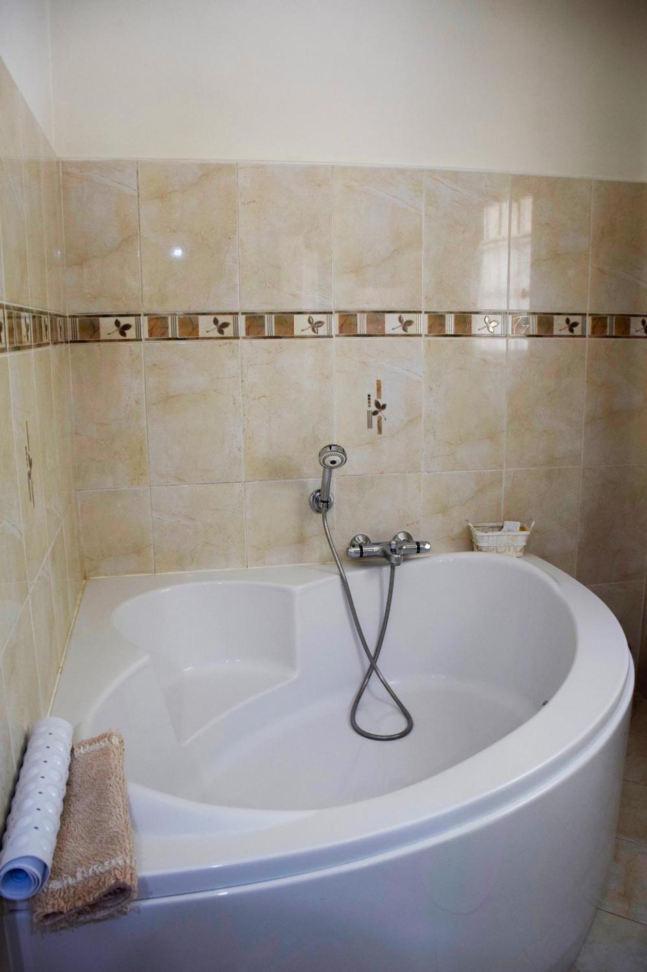 Chambre D'Hotes La Pinede Lambesc Kültér fotó